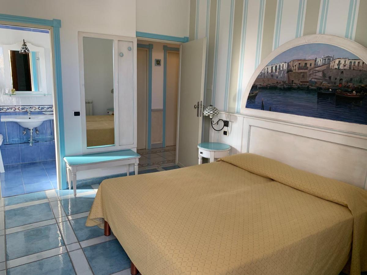 Hotel Isolabella Ventotene Exteriör bild