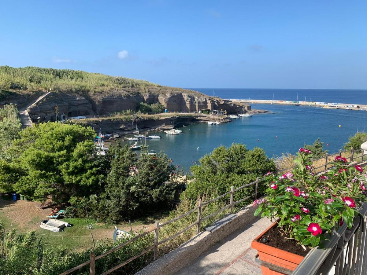 Hotel Isolabella Ventotene Exteriör bild