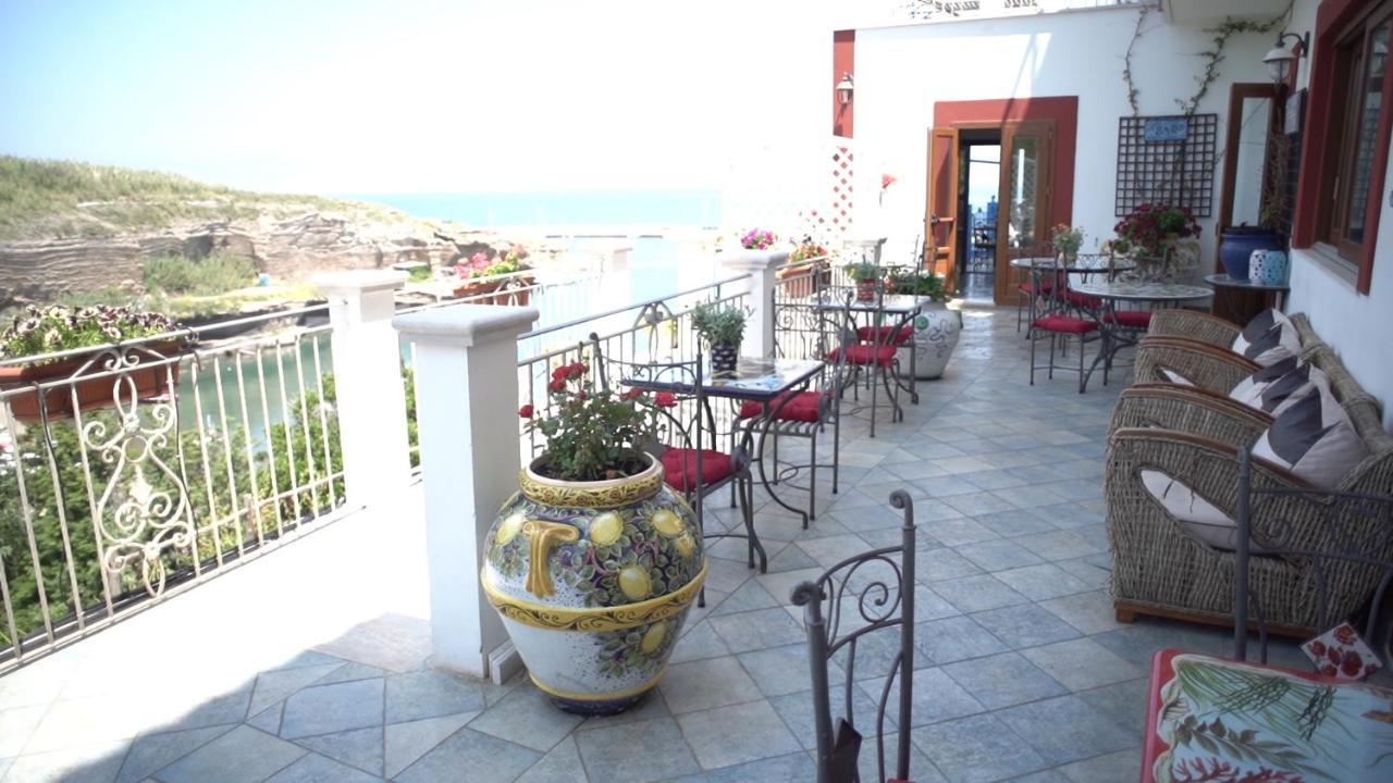 Hotel Isolabella Ventotene Exteriör bild