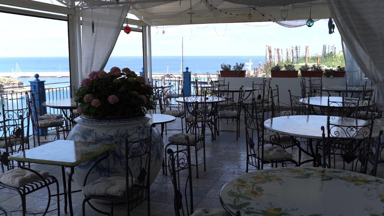 Hotel Isolabella Ventotene Exteriör bild