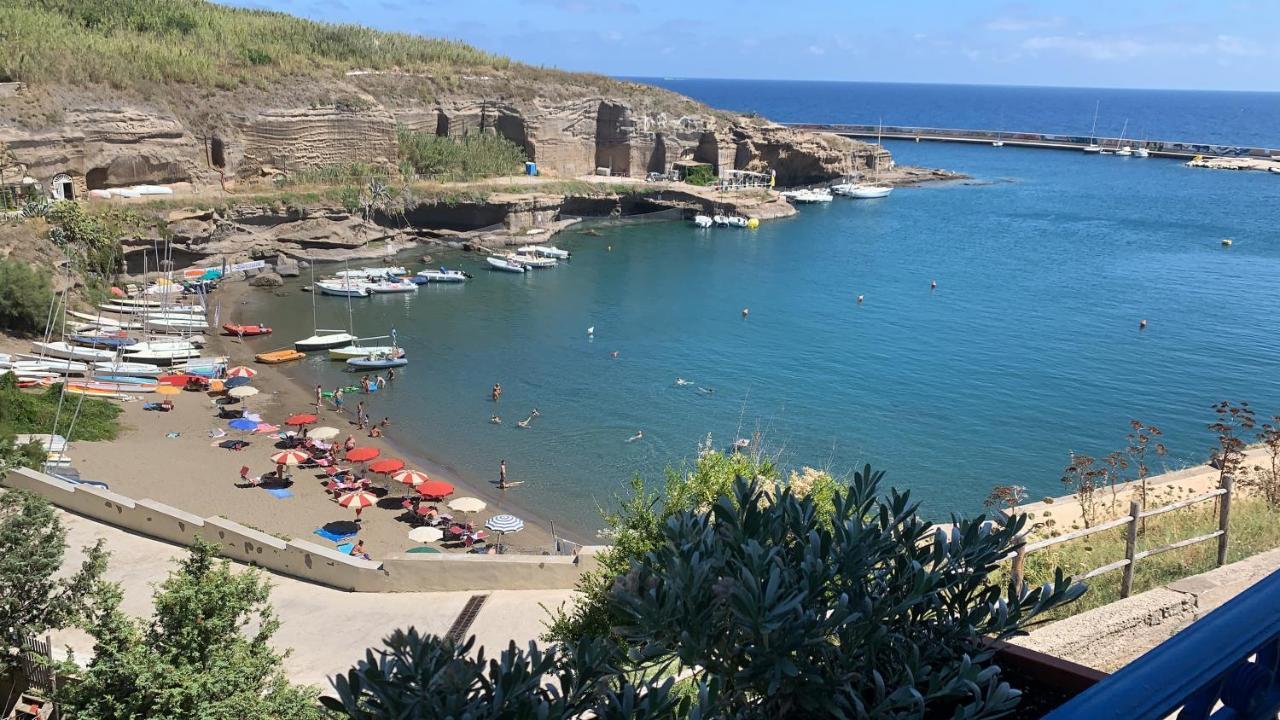 Hotel Isolabella Ventotene Exteriör bild