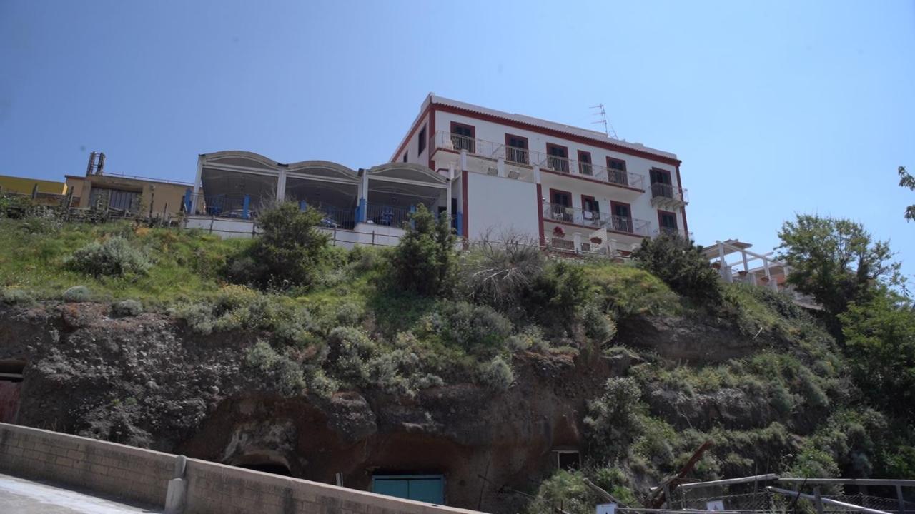Hotel Isolabella Ventotene Exteriör bild